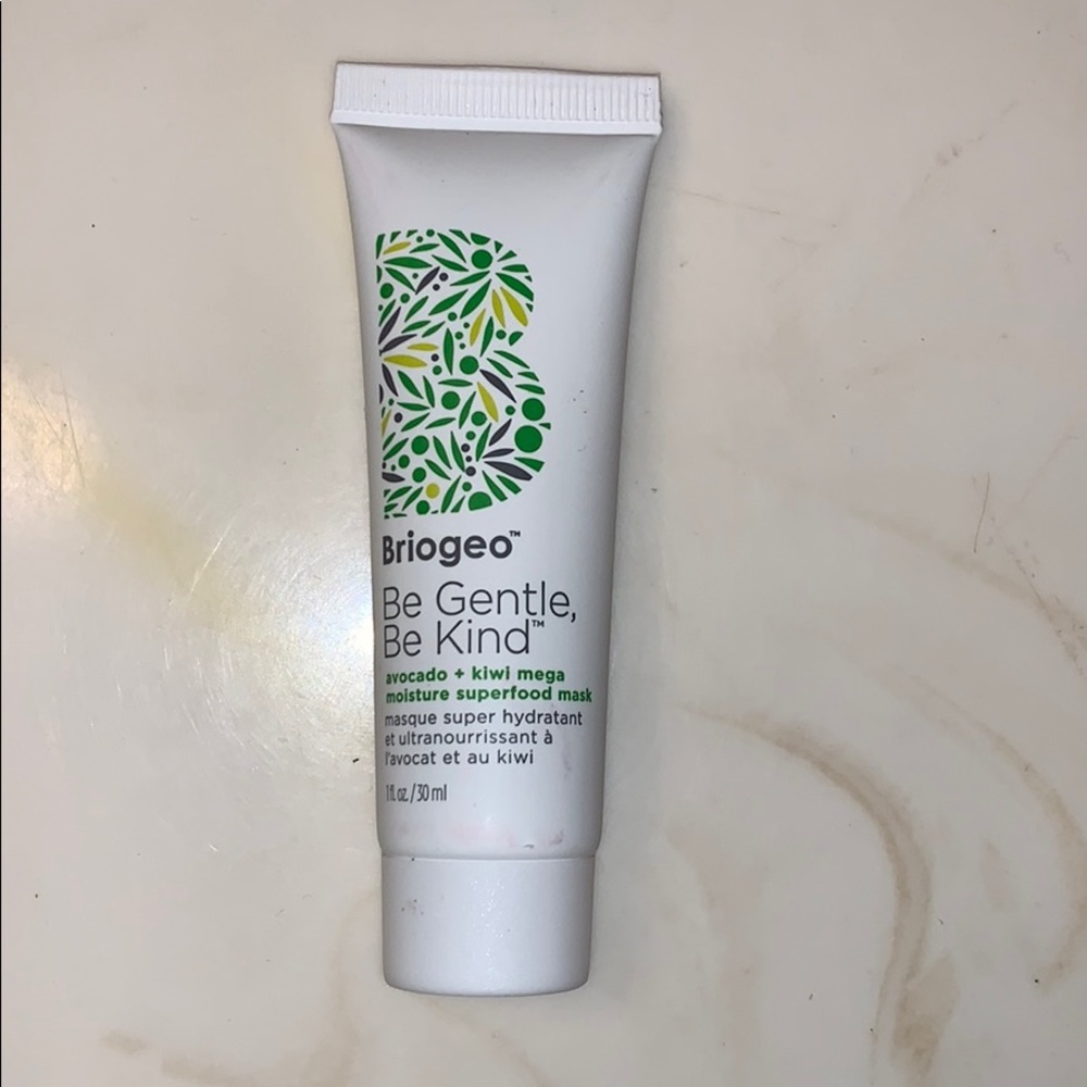 Moisturizing mask